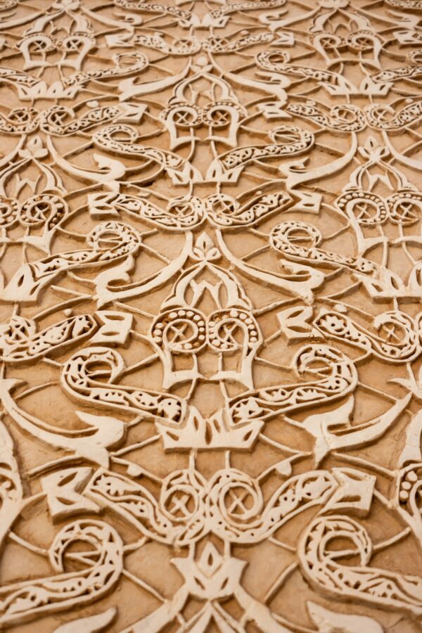 Panel MDF calado con patron geometrico corte laser